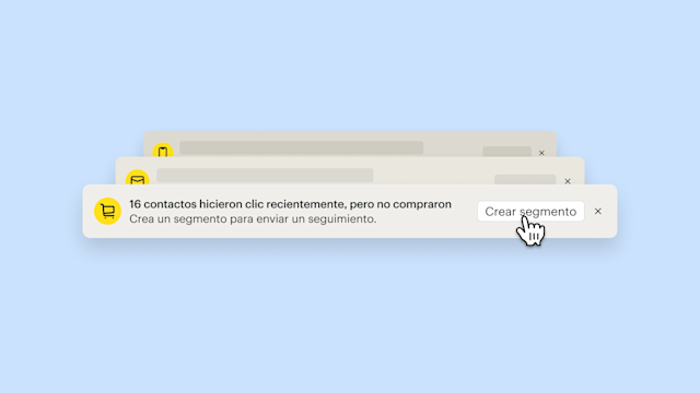 Ventana emergente de notificación que muestra "16 contactos hicieron clic recientemente pero no han comprado" con un botón "Crear segmento" y un puntero de cursor